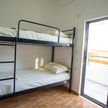 Wallaby Hostel Sarande Exterior photo
